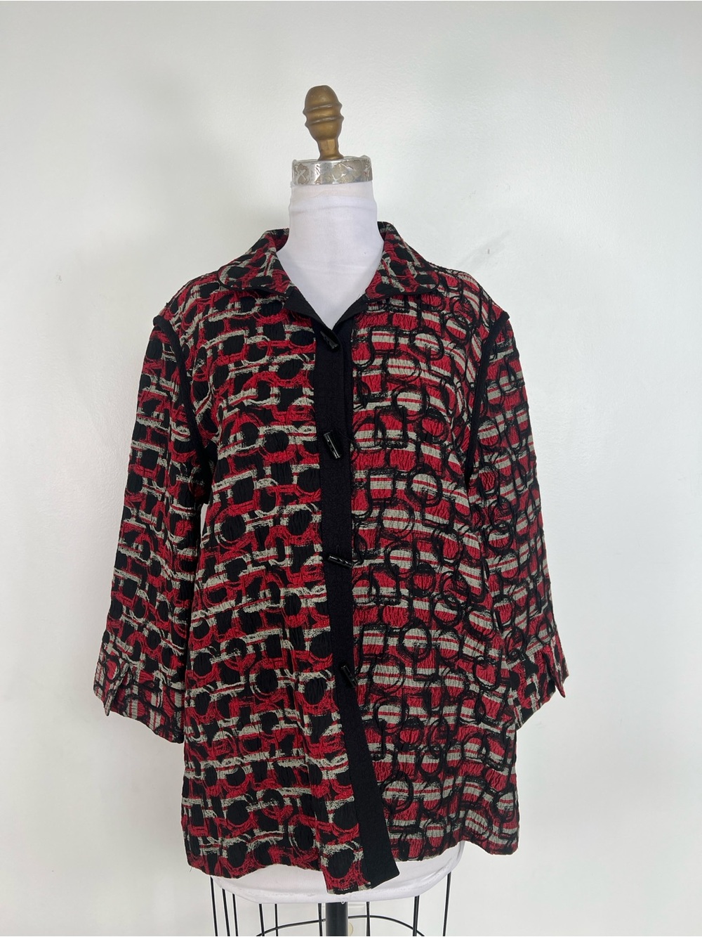 NWT Ali Miles Textured Jacket Large Red Black EUC Geometric Toggle Button